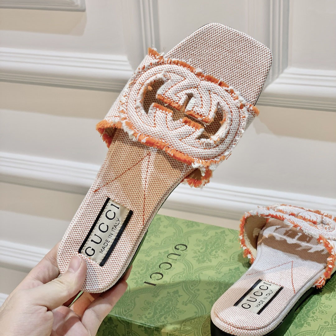 Gucci Women's Interlocking G Slide Sandal - PerfectKickZ