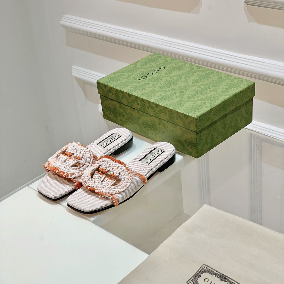 Gucci Women's Interlocking G Slide Sandal - PerfectKickZ