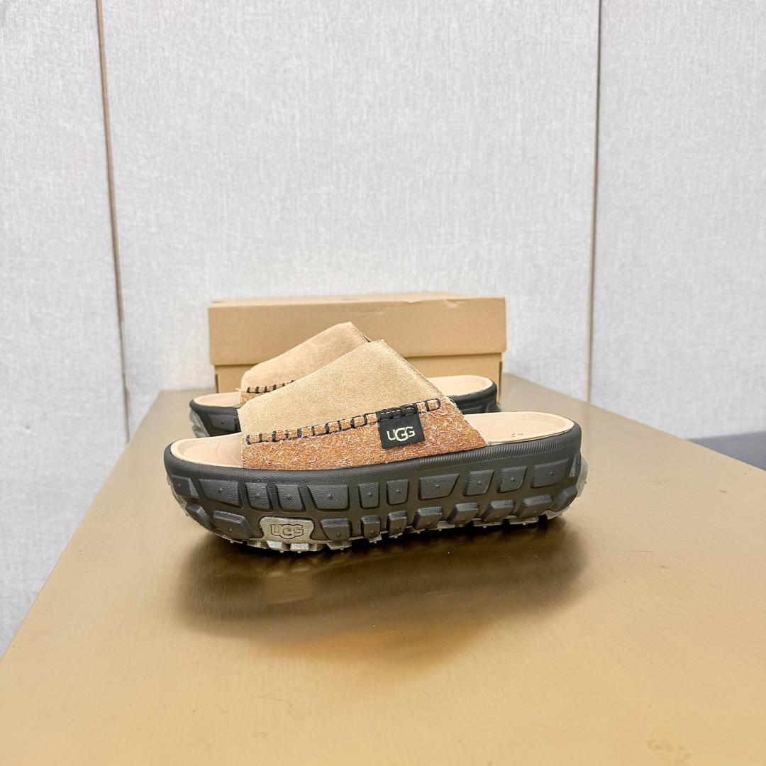 Ugg All Gender Venture Daze Slide - PerfectKickZ