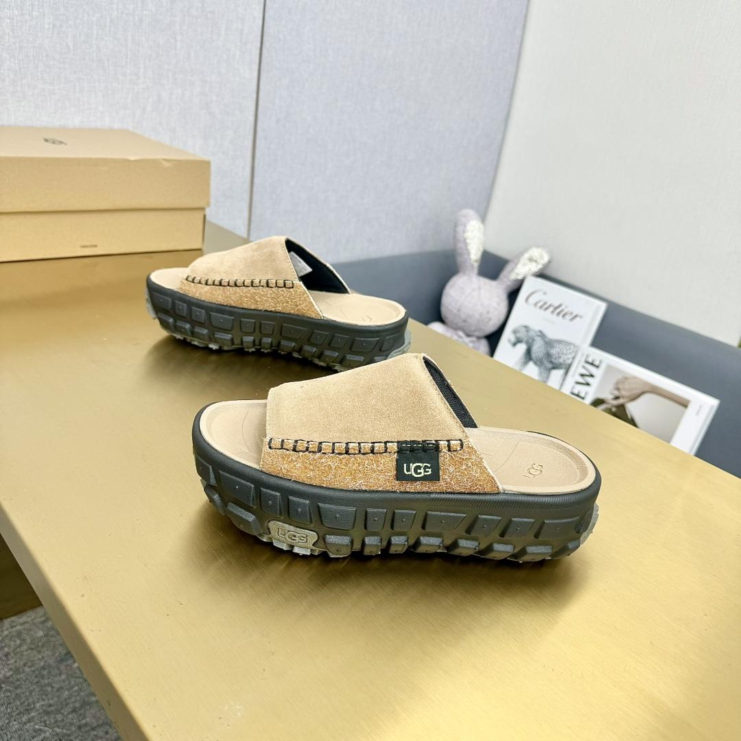 Ugg All Gender Venture Daze Slide - PerfectKickZ