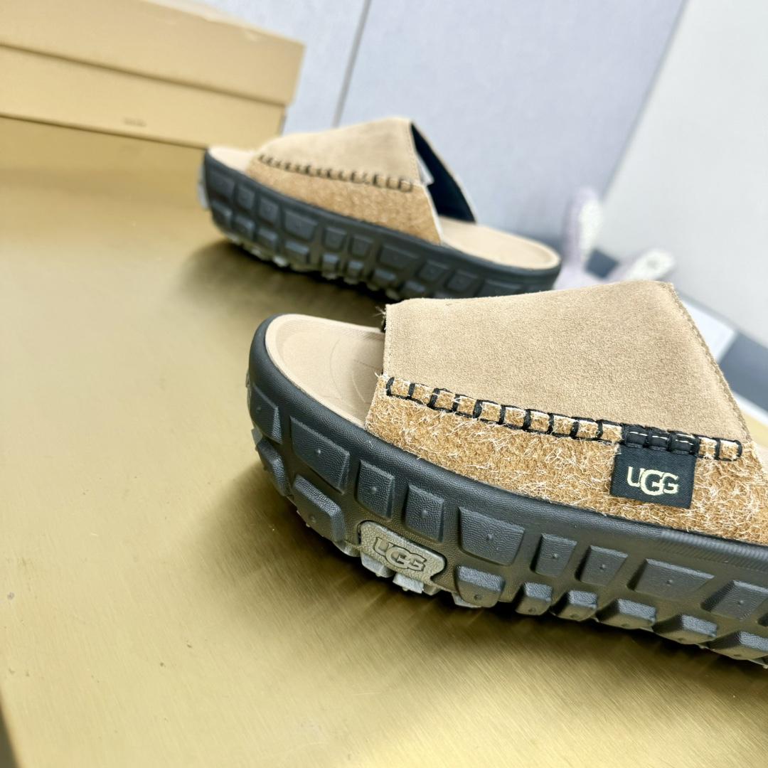 Ugg All Gender Venture Daze Slide - PerfectKickZ