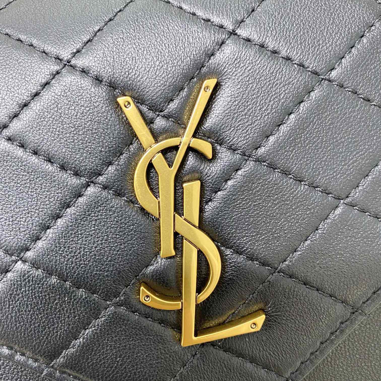 Saint Laurent Leather Crossbody Bag  ( 26x18x5cm) - PerfectKickZ