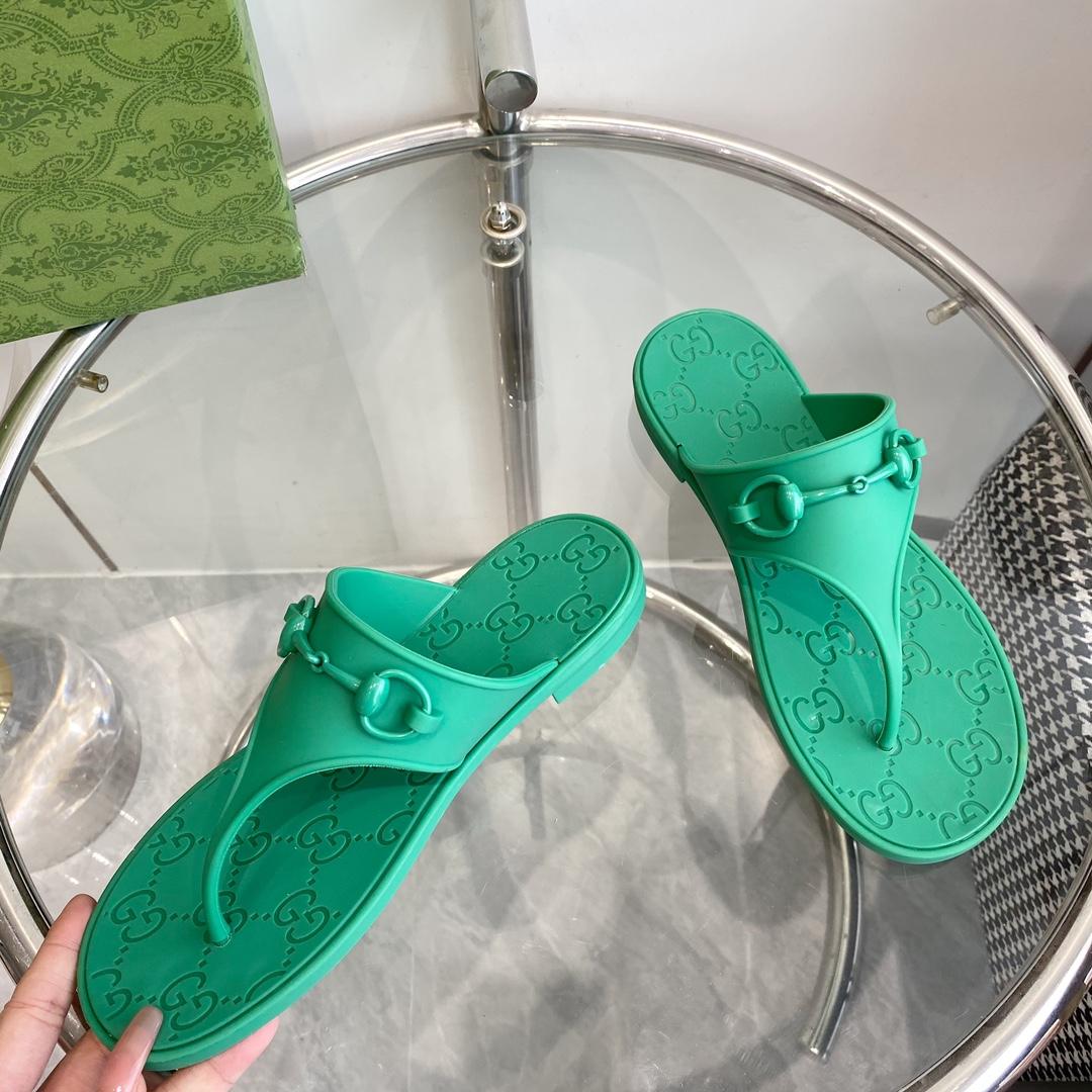 Gucci Women's Thong Sandal With Horsebit  - PerfectKickZ