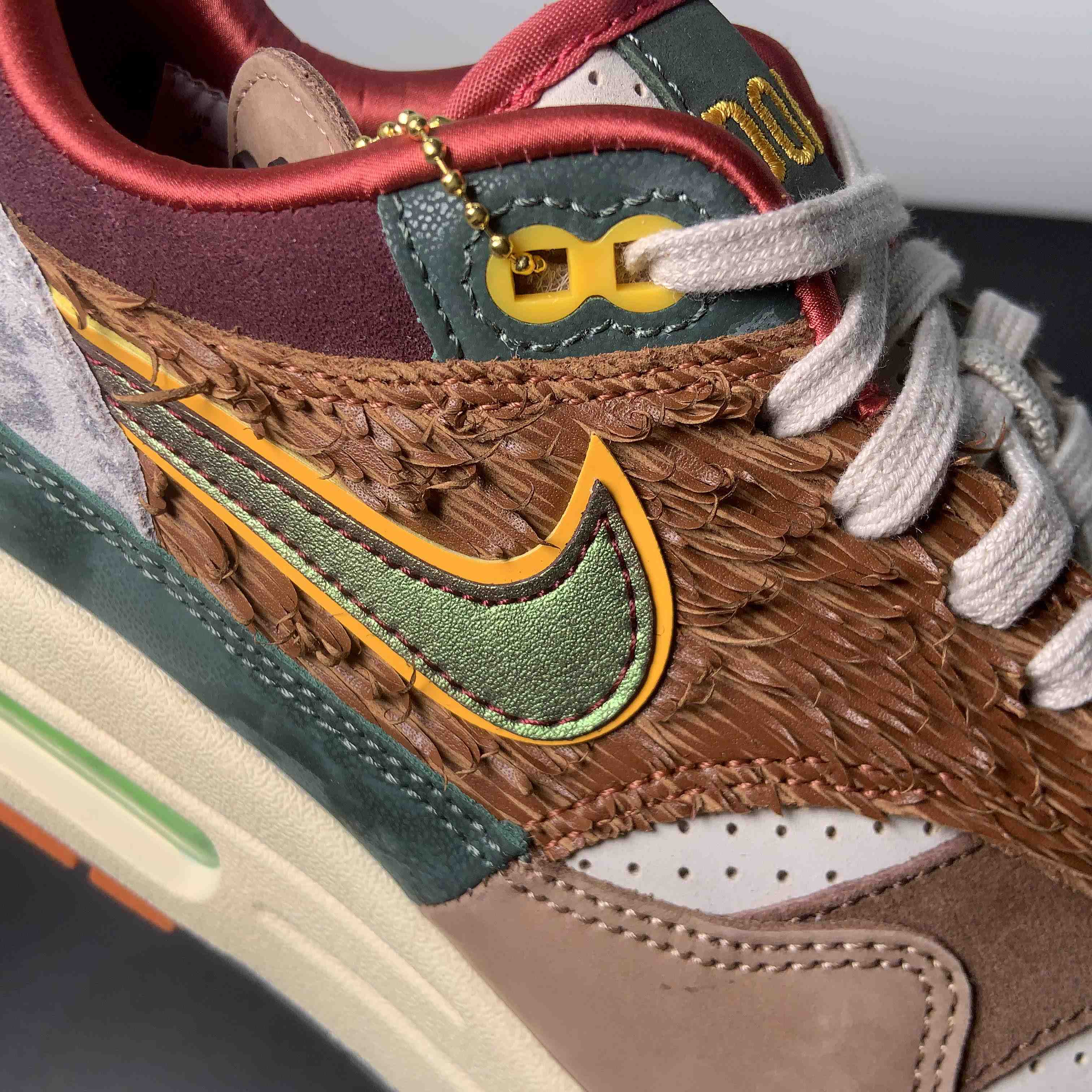 Division Street x Nike Air Max 1 Sneakers    HQ2639-100 - PerfectKickZ