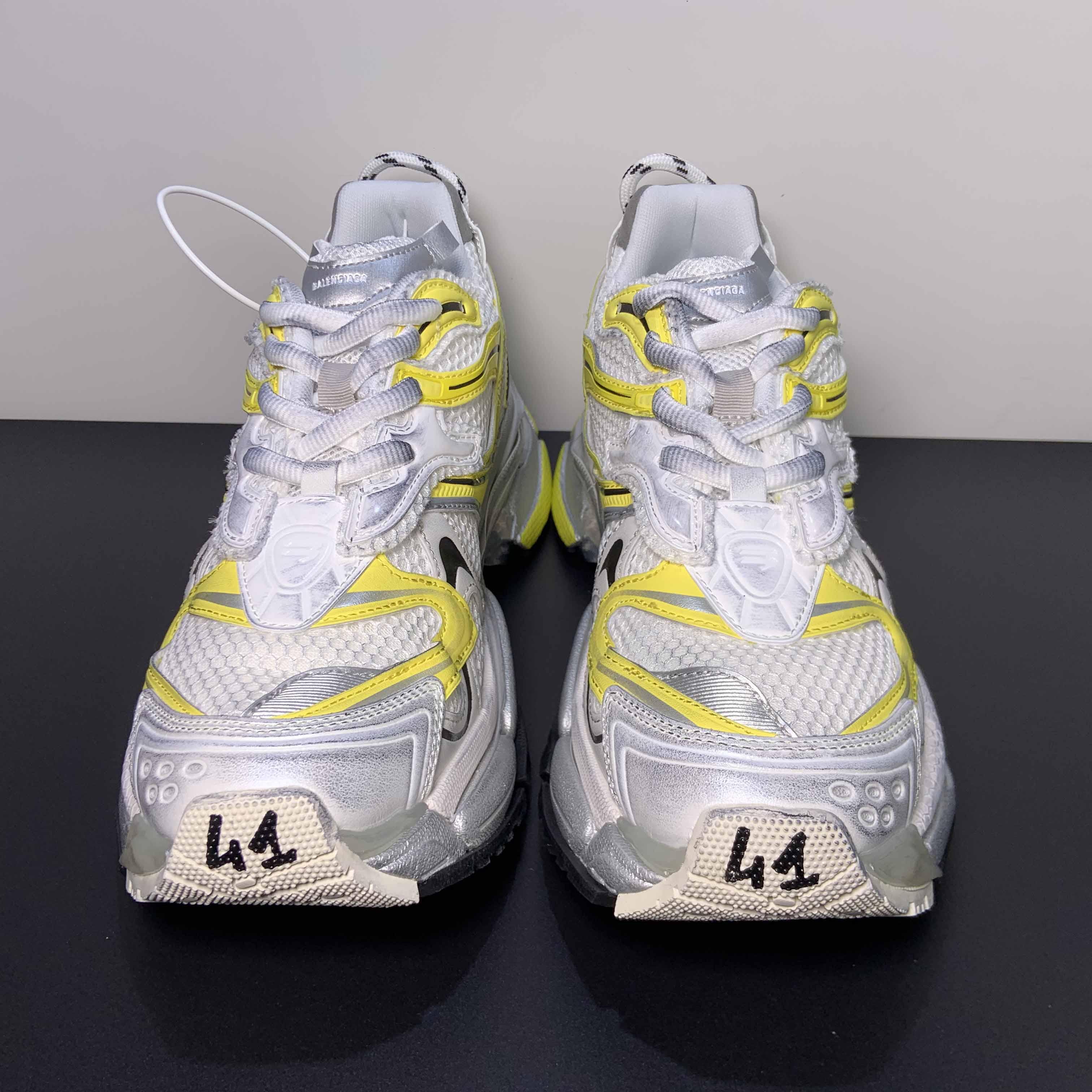 Balenciaga Runner 2.0 Sneaker - PerfectKickZ
