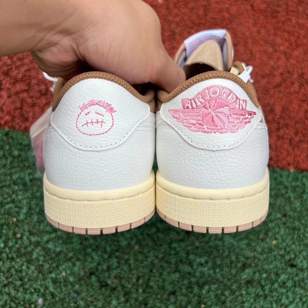 Travis Scott x Air Jordan 1 Low  Sneaker    DM7886-106 - PerfectKickZ
