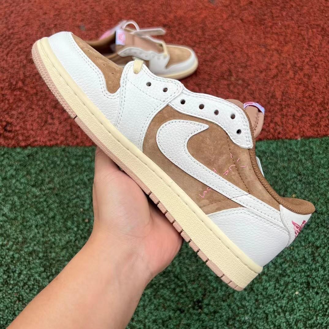 Travis Scott x Air Jordan 1 Low  Sneaker    DM7886-106 - 