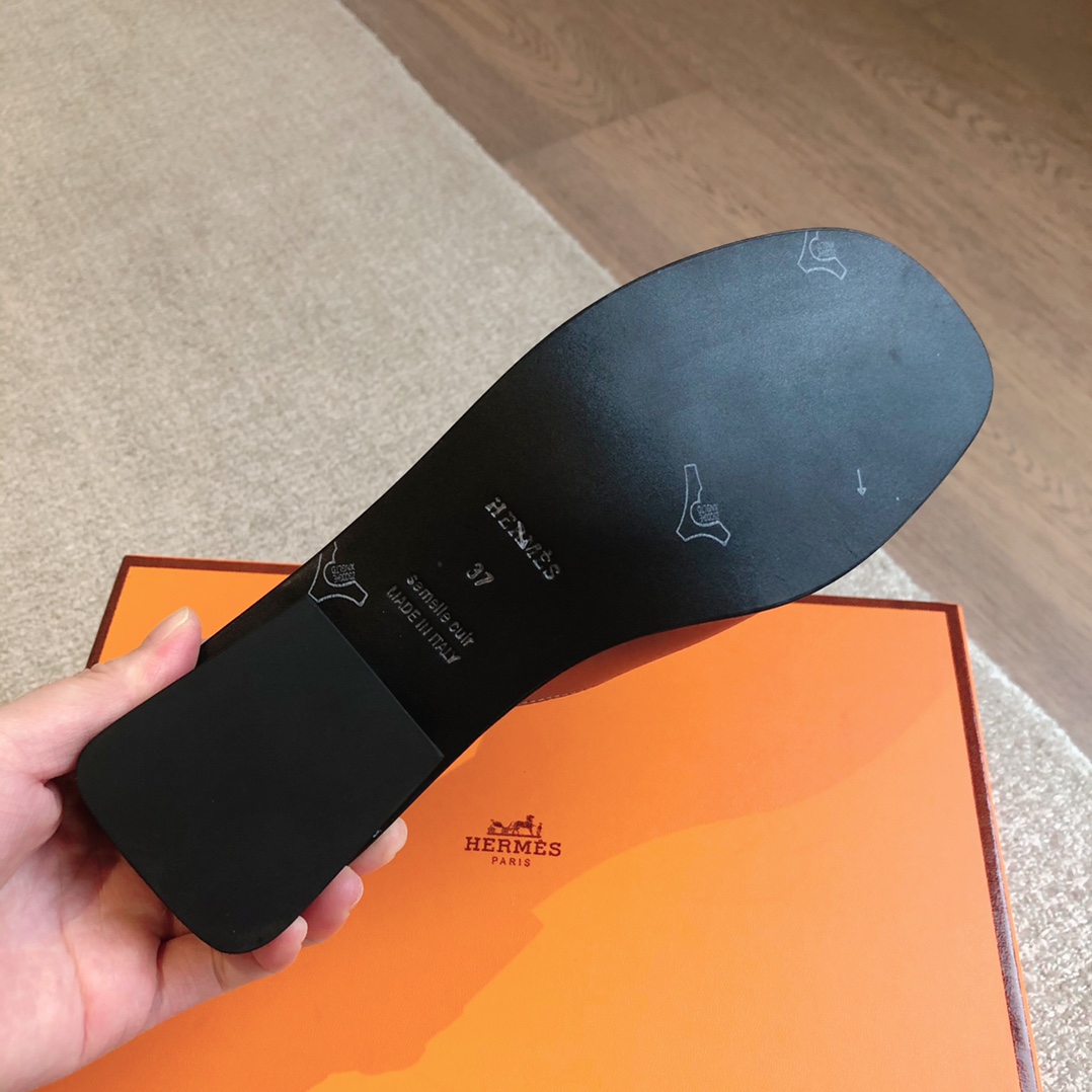 Hermes Isle Sandal - PerfectKickZ