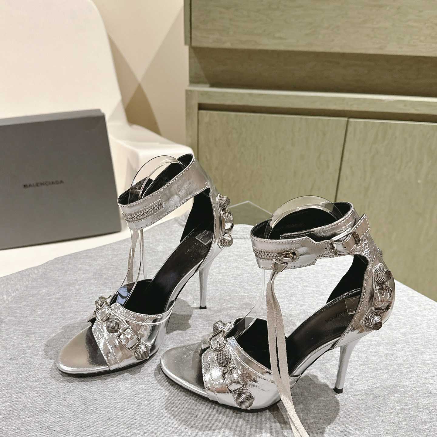 Balenciaga Cagole 110mm Metallic-finish Sandals - PerfectKickZ