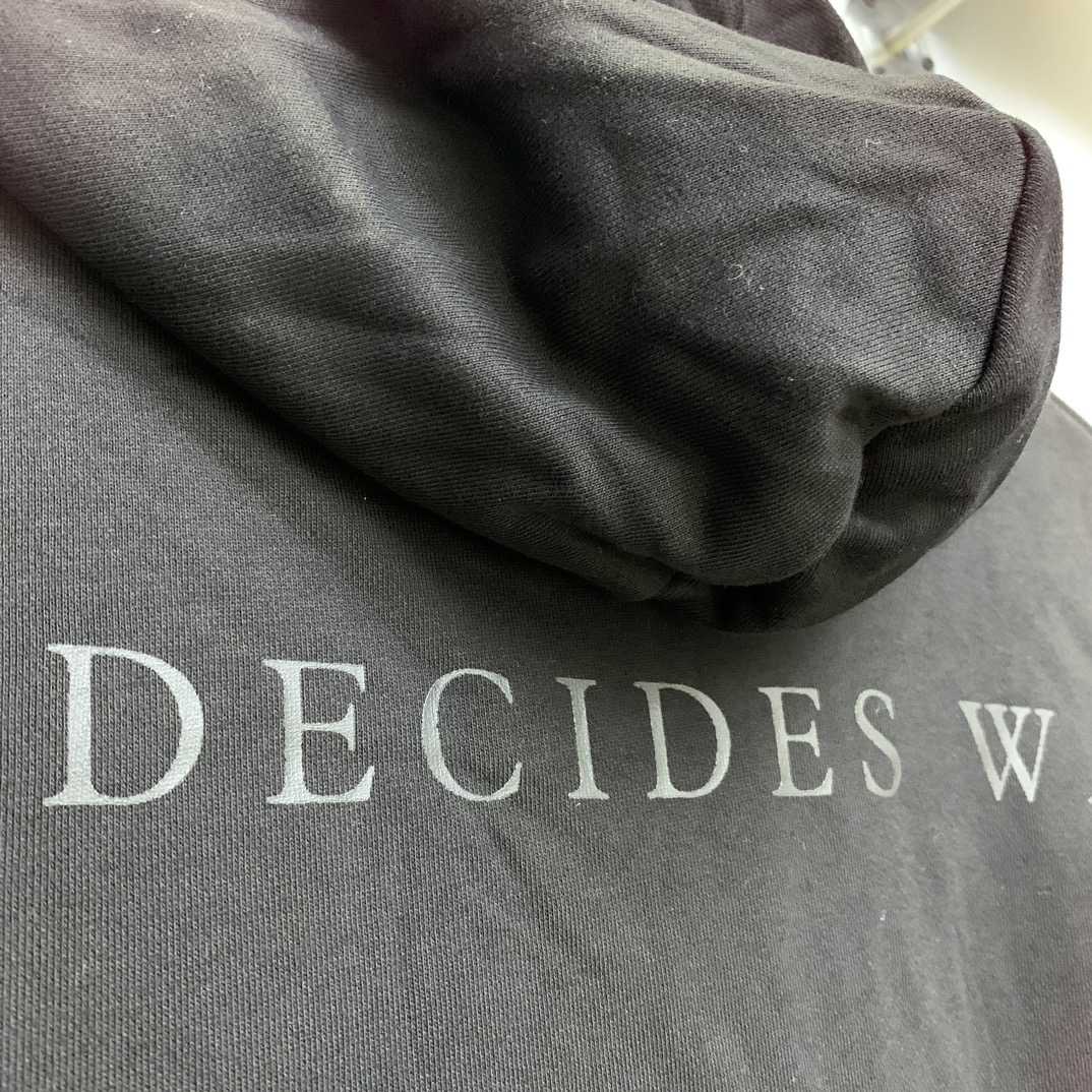 Who Decides War Sandy Lane Hooded Pullover - PerfectKickZ