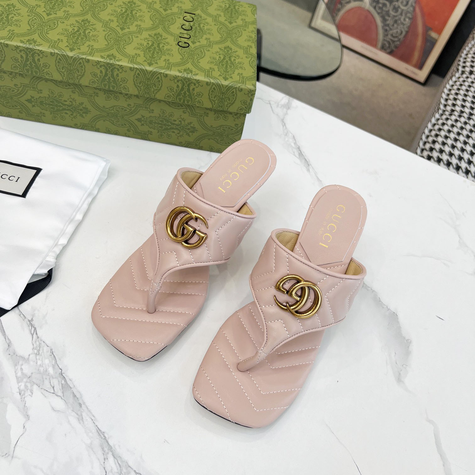 Gucci Women's Double G thong sandal - PerfectKickZ