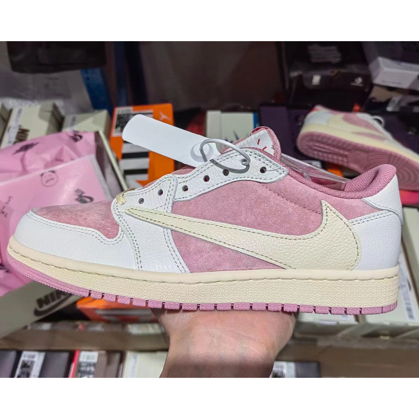 Travis Scott x Air Jordan 1 "Reverse Mocha "Sneaker      DM7866-600 - PerfectKickZ