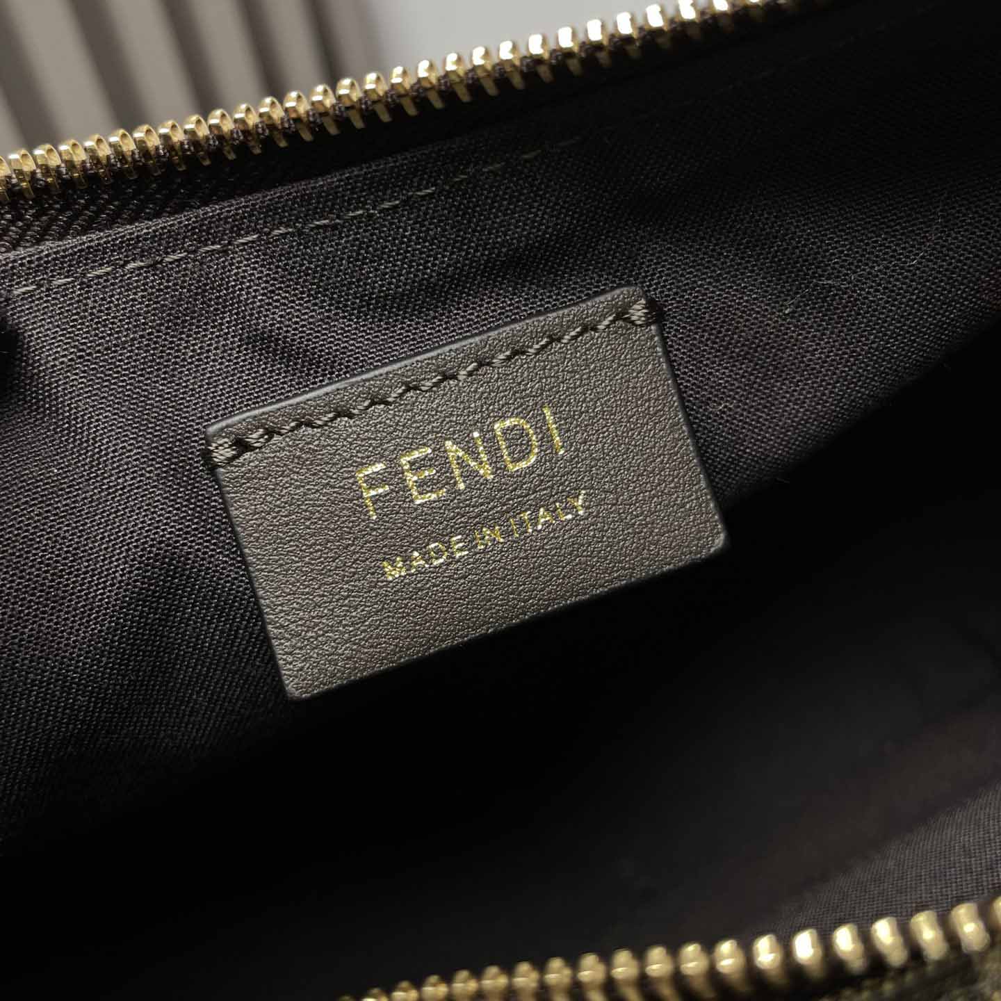 Fendi Fendigraphy Hobo Bag （29-24.5-10cm） - PerfectKickZ