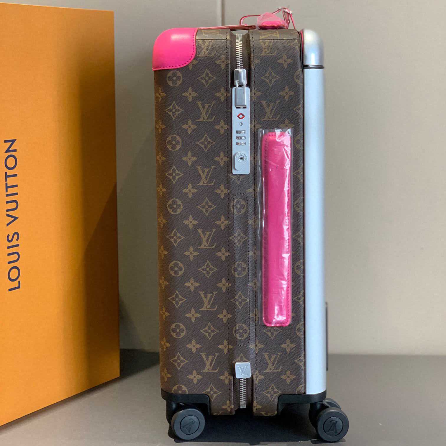 Louis Vuitton Horizon （38 x 55x 21 cm ） - PerfectKickZ