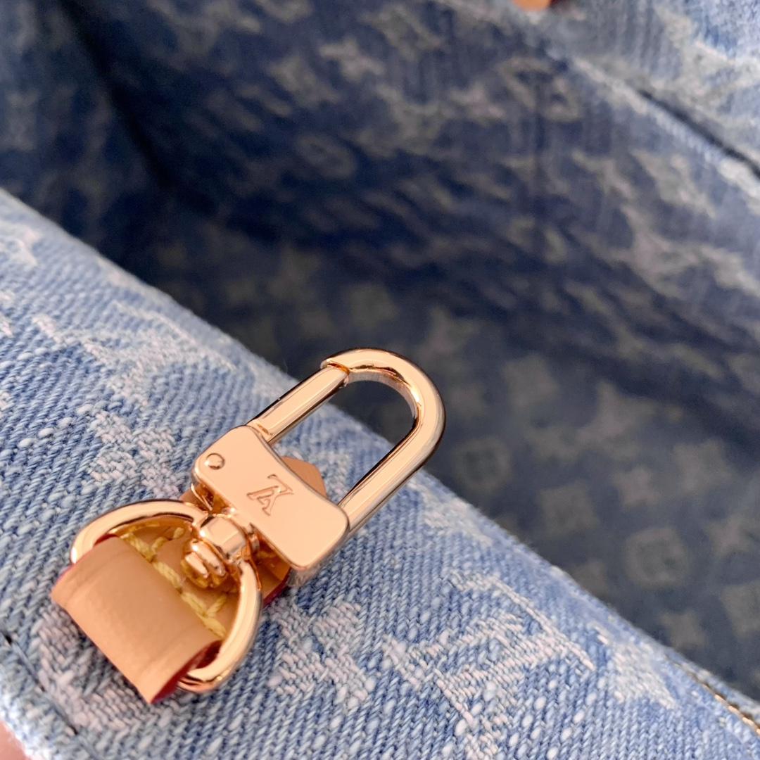Louis Vuitton Let Go PM   M24897 - PerfectKickZ