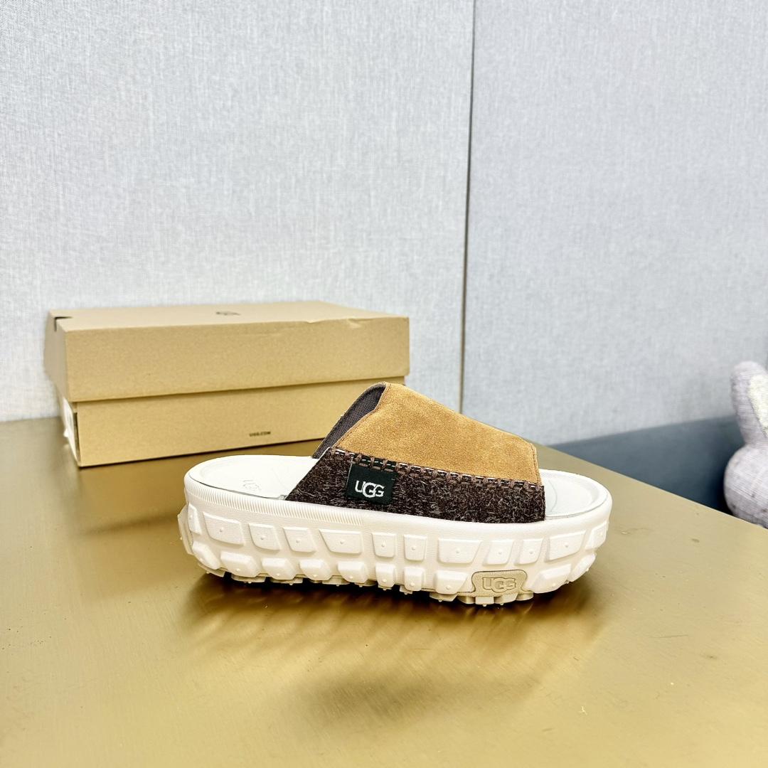 Ugg All Gender Venture Daze Slide - PerfectKickZ