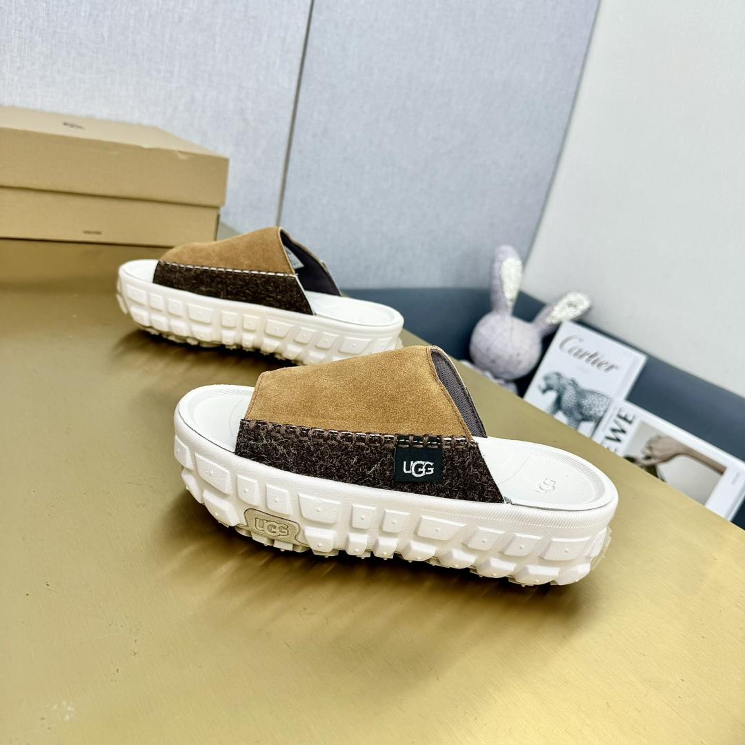 Ugg All Gender Venture Daze Slide - PerfectKickZ