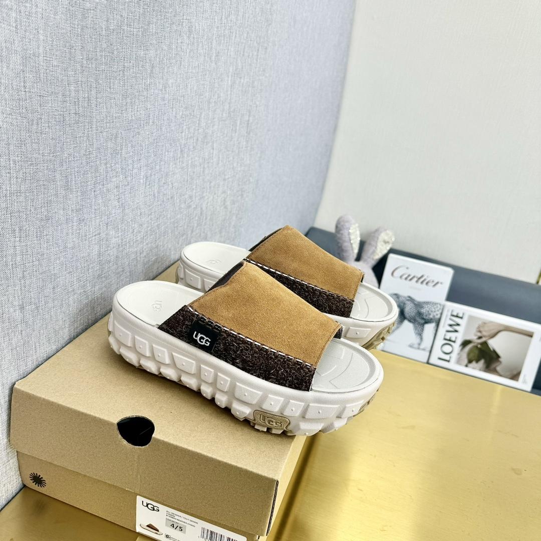 Ugg All Gender Venture Daze Slide - PerfectKickZ