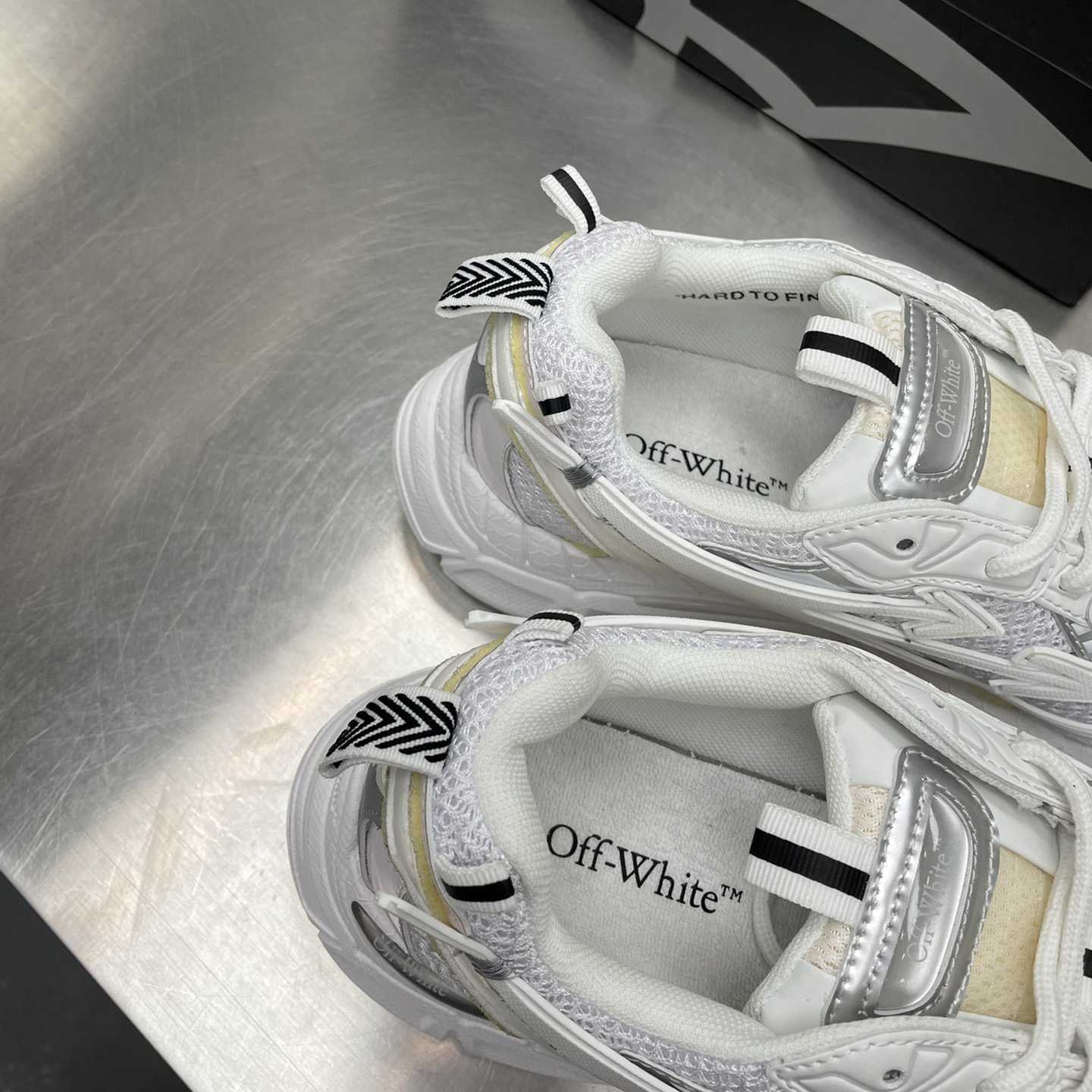 Off-White c/oVrgil Abloh™ Sneakers - 
