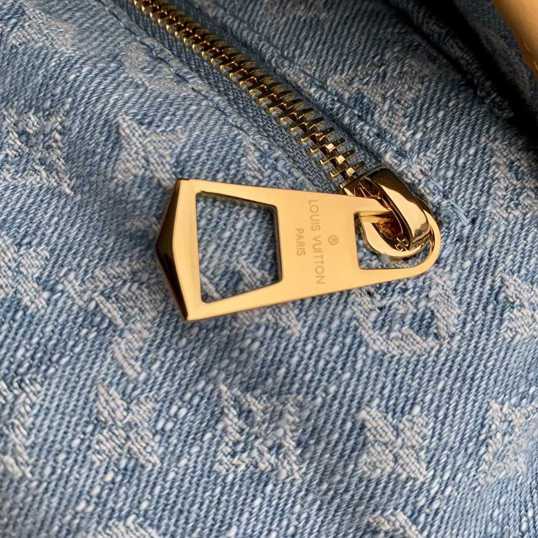 Louis Vuitton CarryAll PM   M11462 - PerfectKickZ