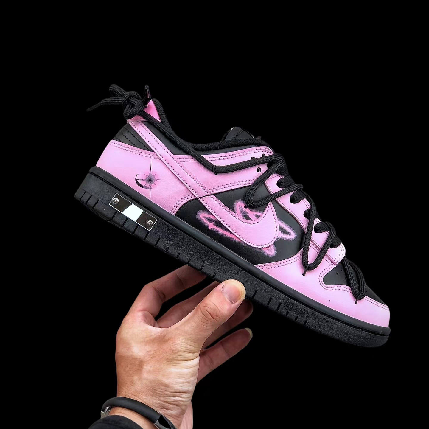Nike SB Dunk Low Sneaker      - PerfectKickZ