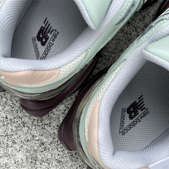 New Balance 9060 Sneakers      U9060FOC  - PerfectKickZ
