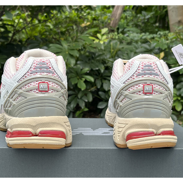 New Balance 1906R Sneakers      M1906RO  - PerfectKickZ