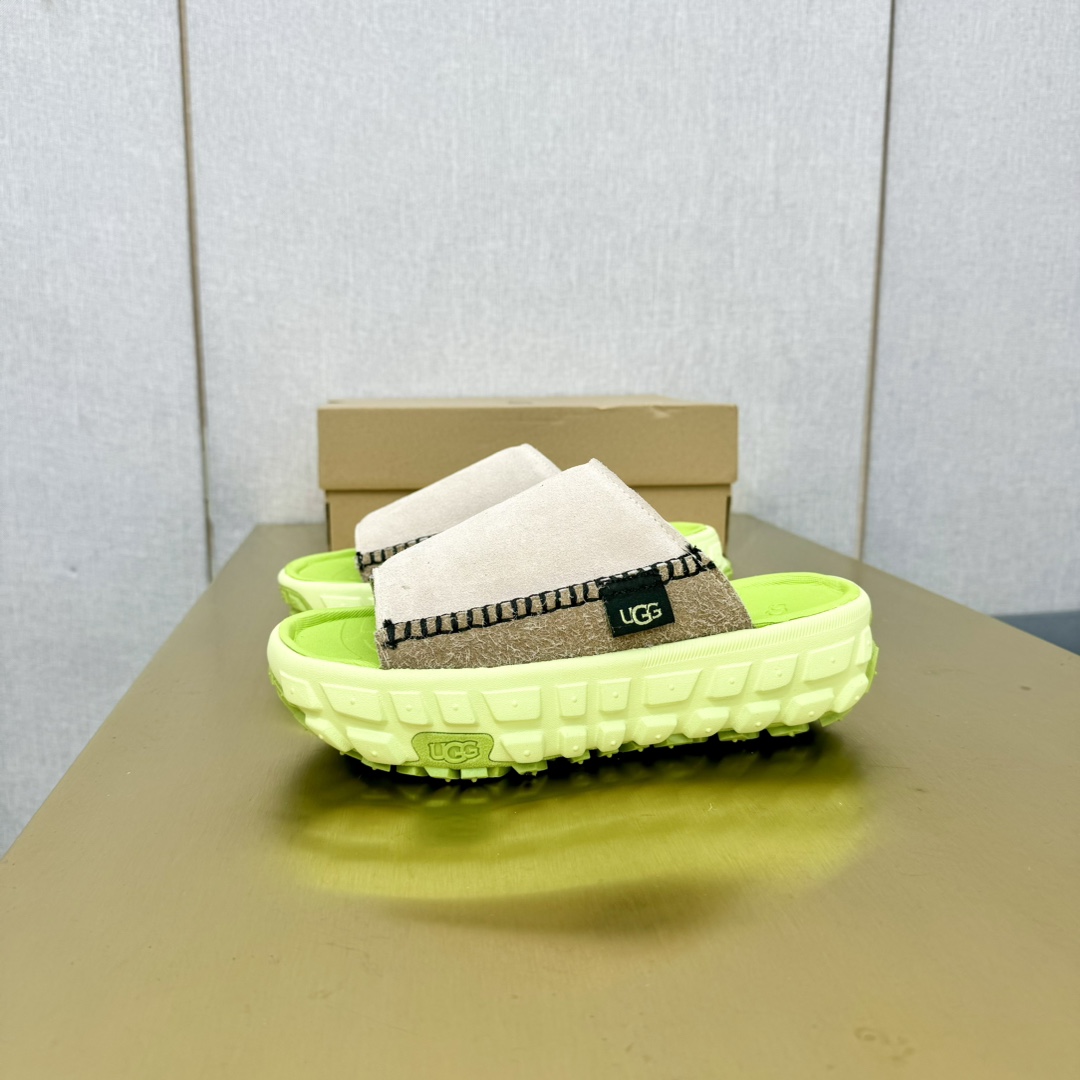 Ugg All Gender Venture Daze Slide - PerfectKickZ