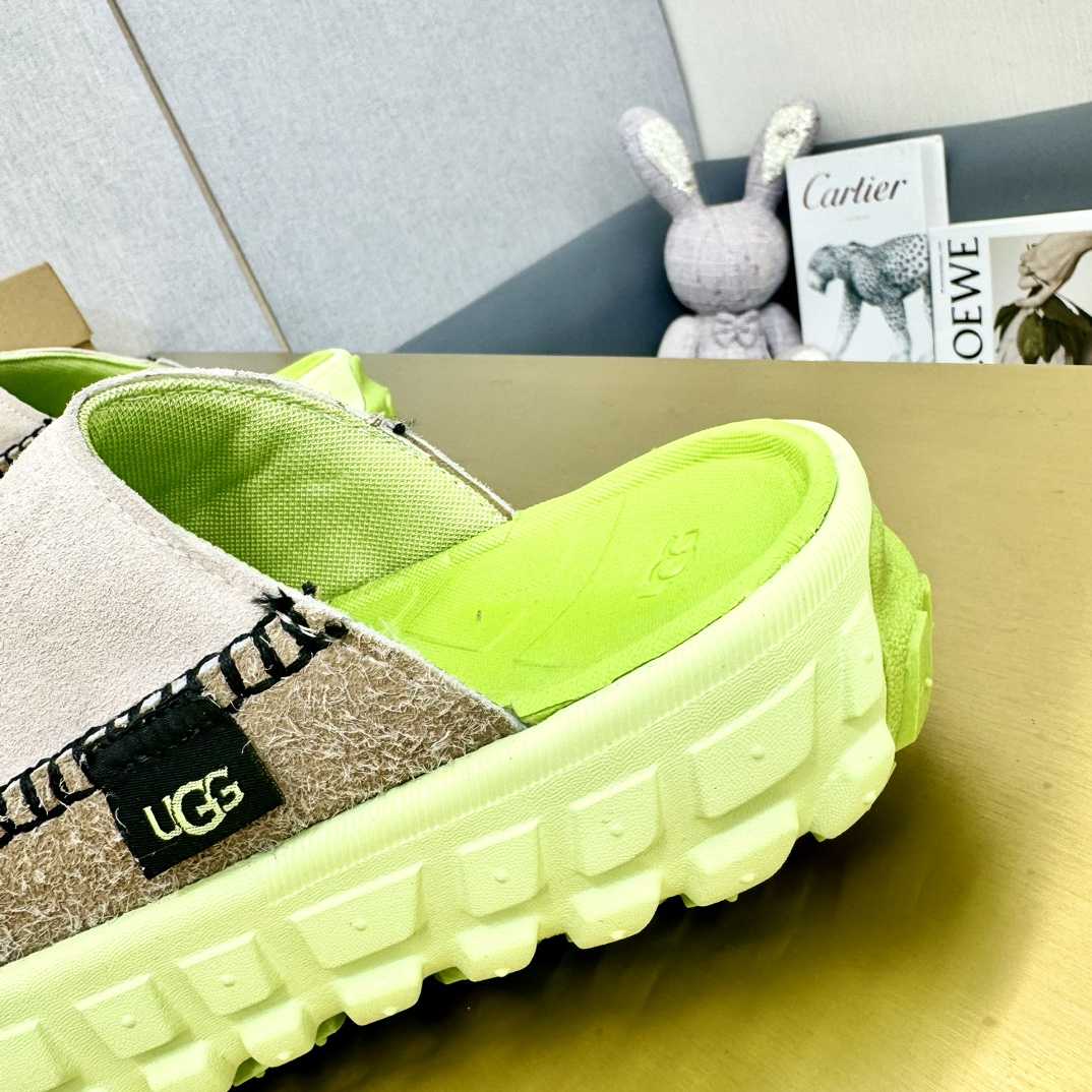 Ugg All Gender Venture Daze Slide - PerfectKickZ