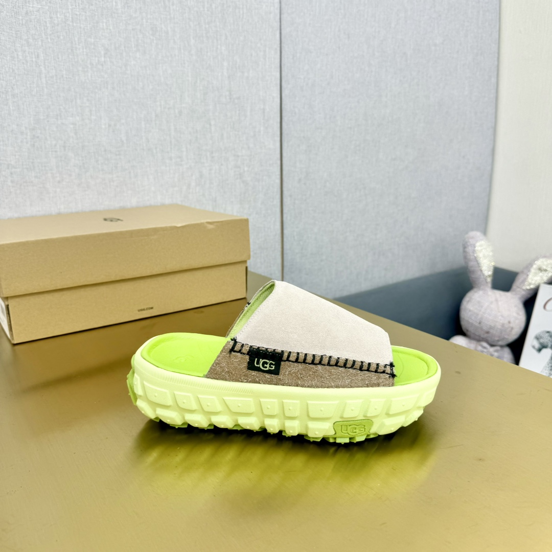 Ugg All Gender Venture Daze Slide - PerfectKickZ