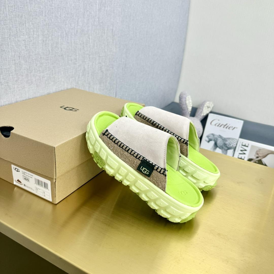 Ugg All Gender Venture Daze Slide - PerfectKickZ