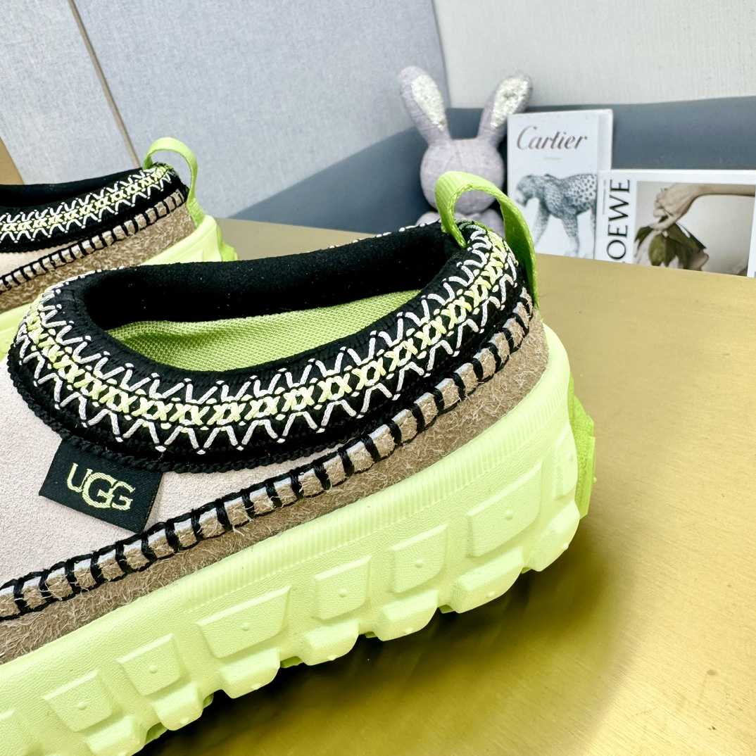 Ugg All Gender Venture Daze - PerfectKickZ