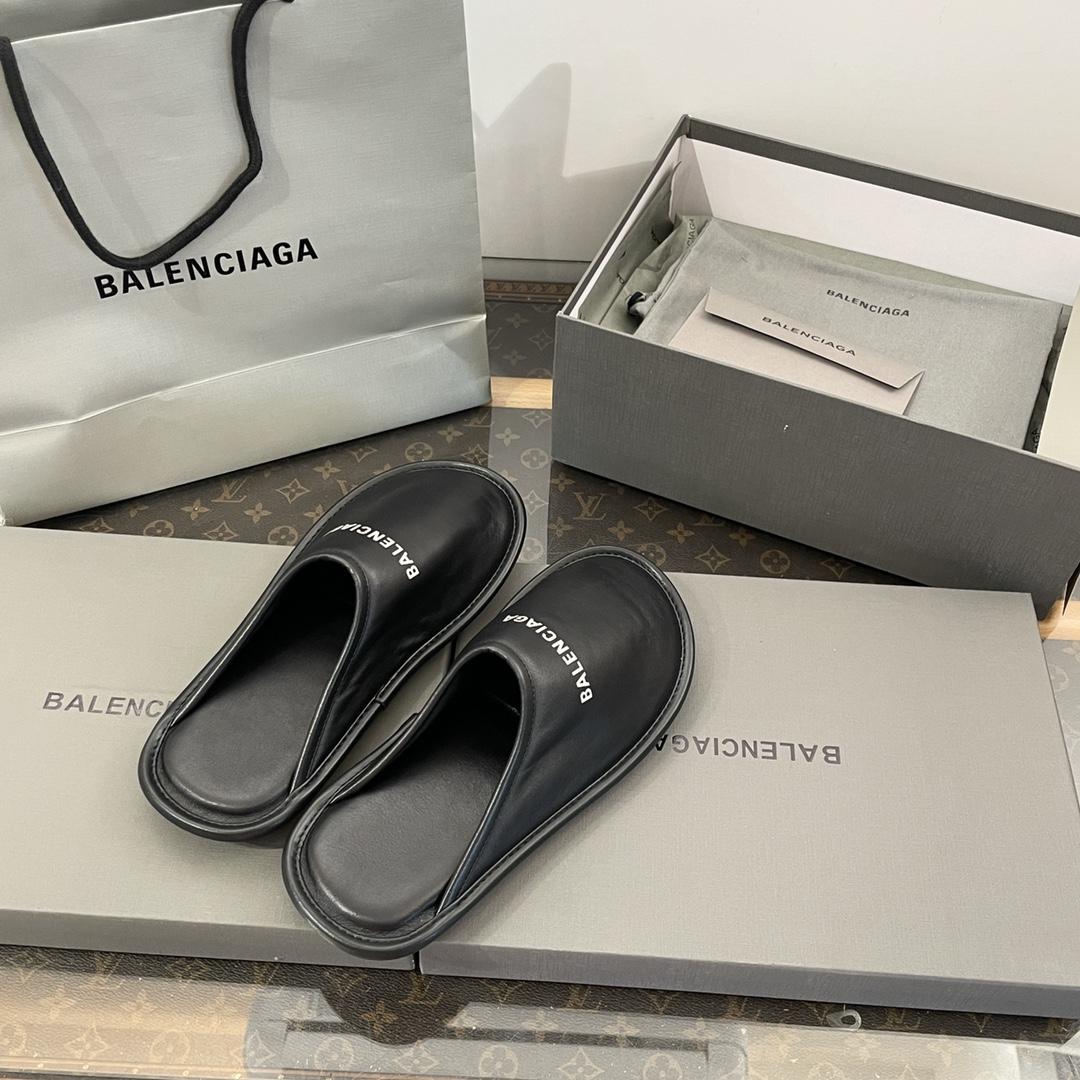 Balenciaga Logo-print Leather Slippers - PerfectKickZ