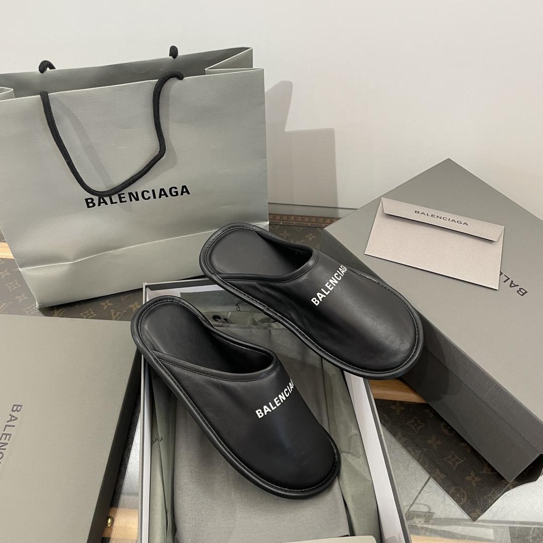 Balenciaga Logo-print Leather Slippers - PerfectKickZ