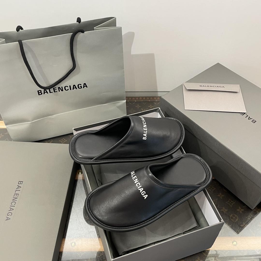 Balenciaga Logo-print Leather Slippers - PerfectKickZ