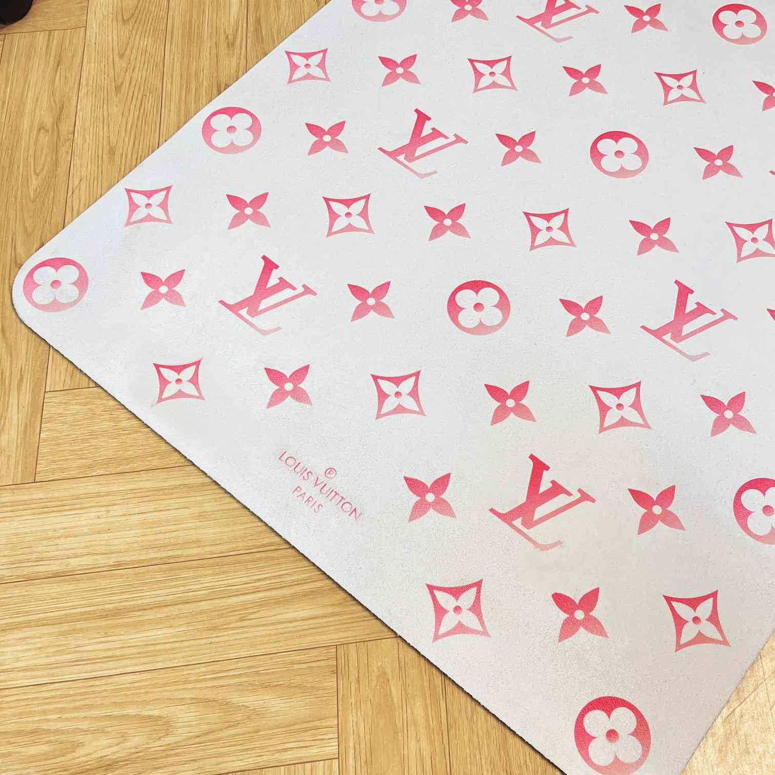 Louis Vuitton Exercise Mat  GI0920 - PerfectKickZ