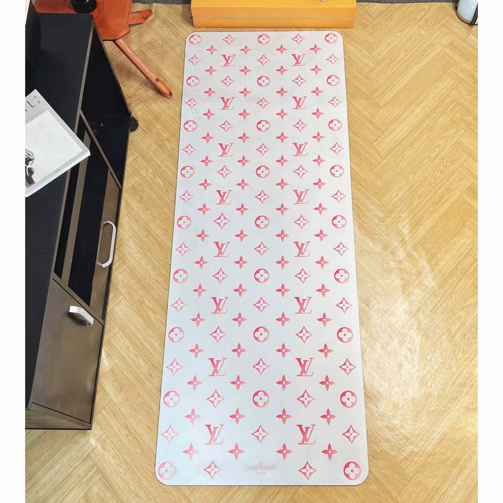 Louis Vuitton Exercise Mat  GI0920 - PerfectKickZ