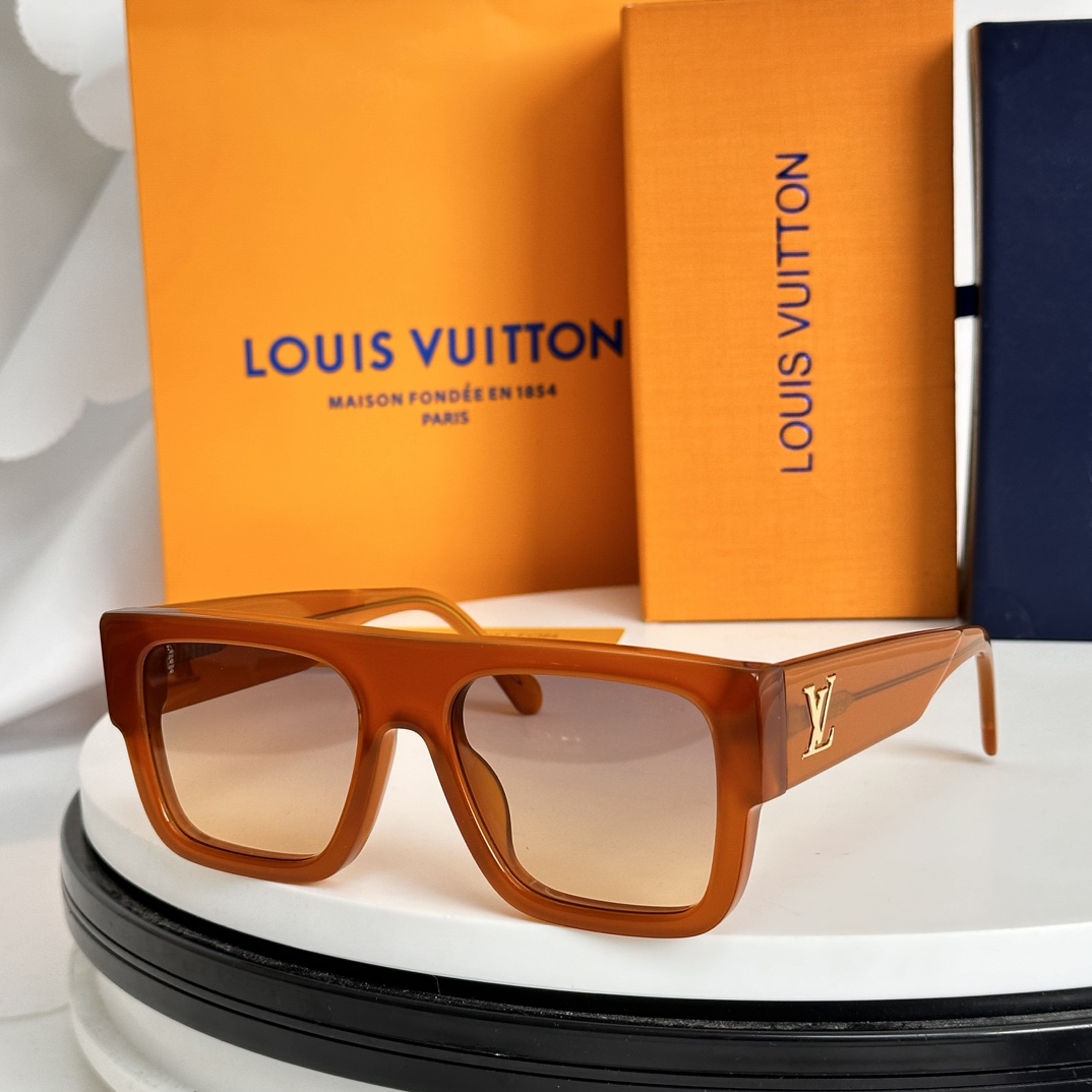 Louis Vuitton LV Clash Square Large Sunglasses   Z2180W - PerfectKickZ
