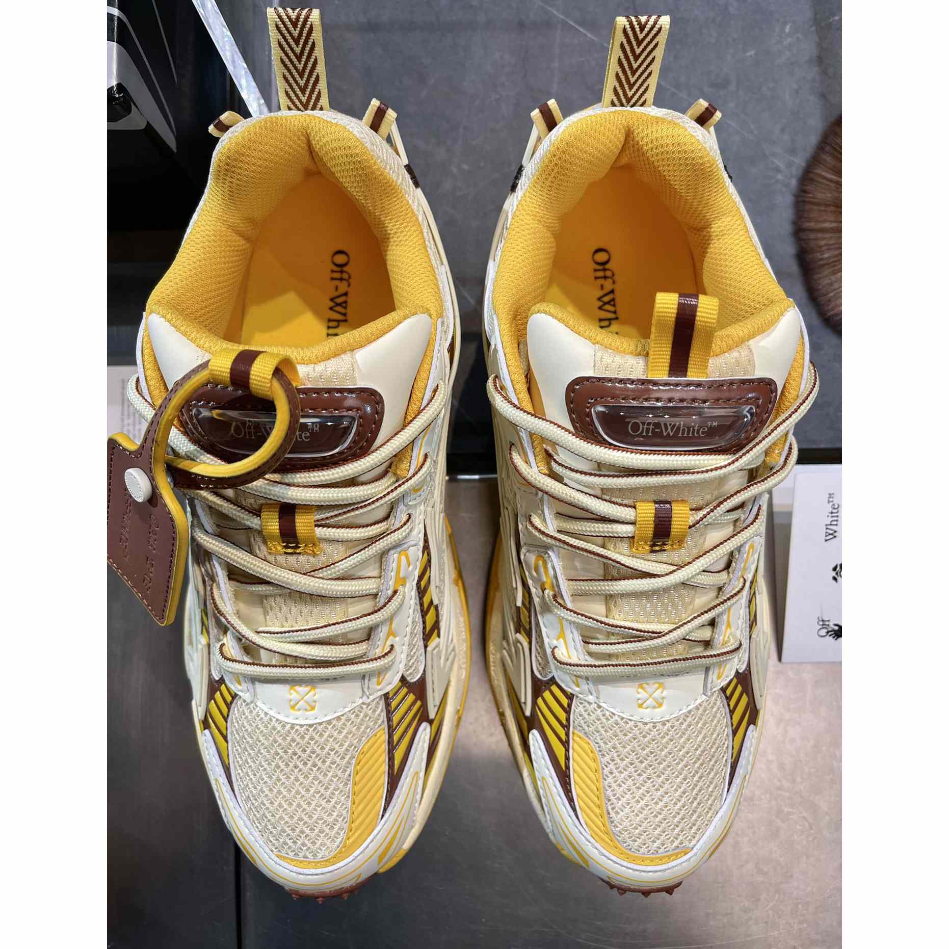 Off-White Be Right Back - PerfectKickZ