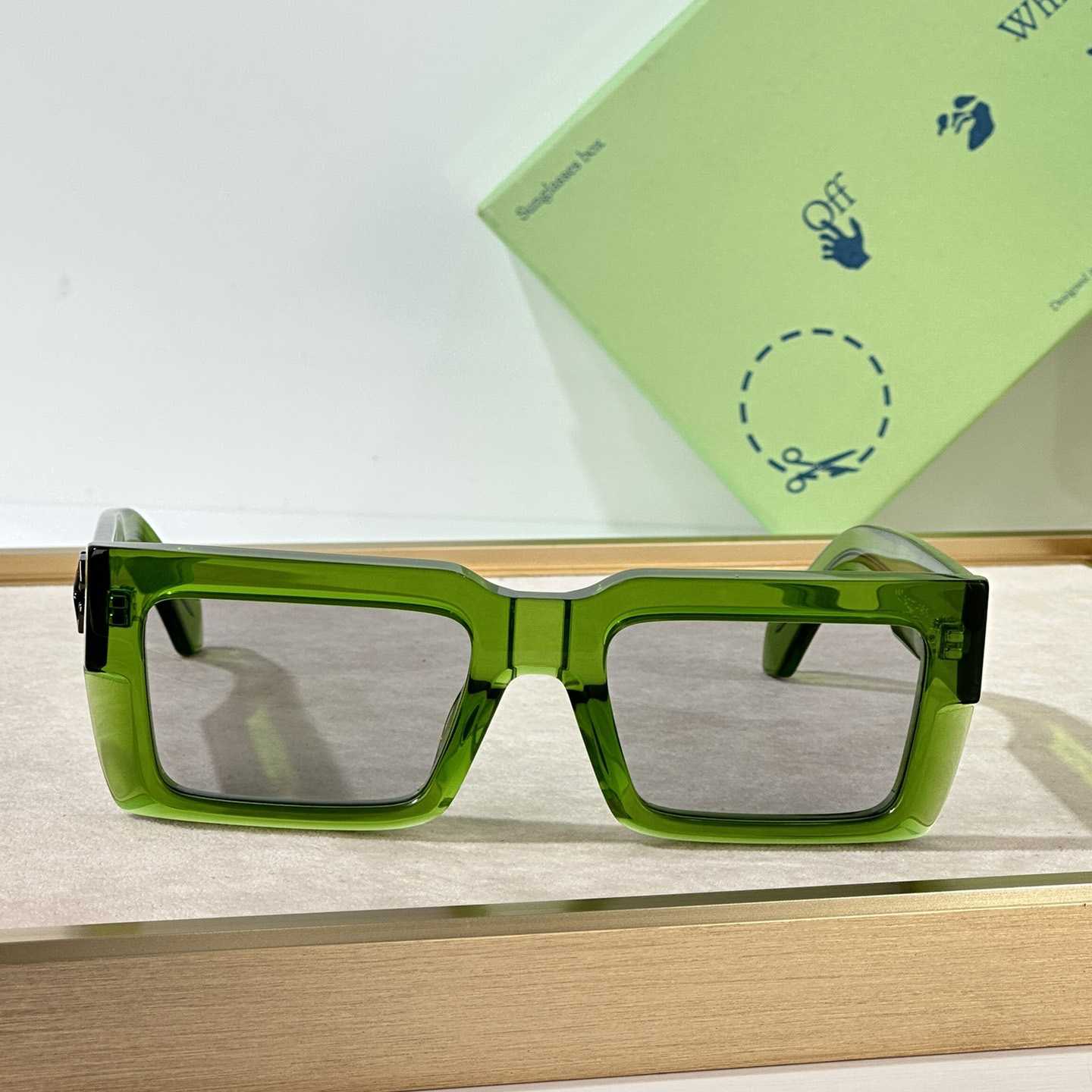 Off White Moberly Sunglasses      OERl114 - PerfectKickZ
