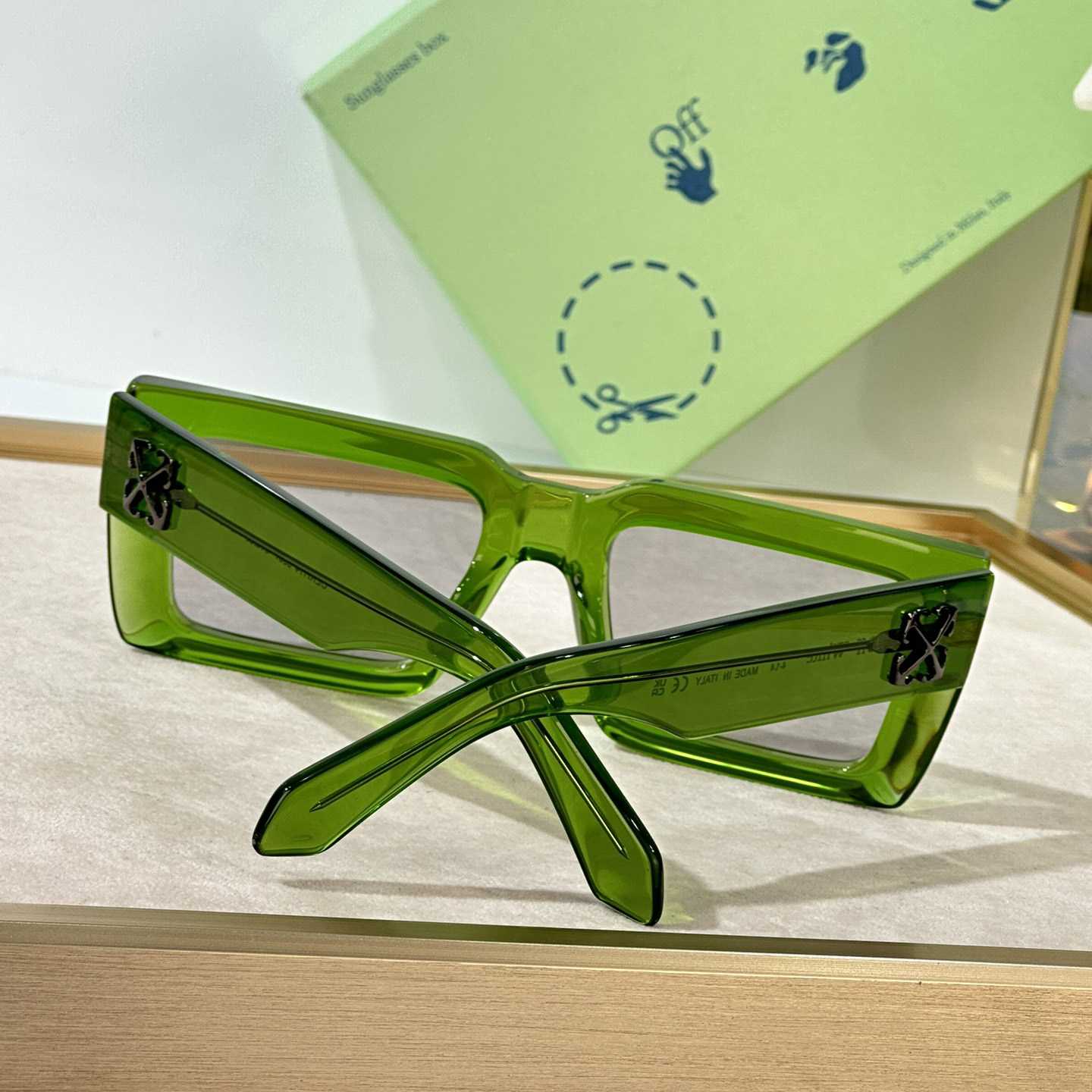 Off White Moberly Sunglasses      OERl114 - PerfectKickZ
