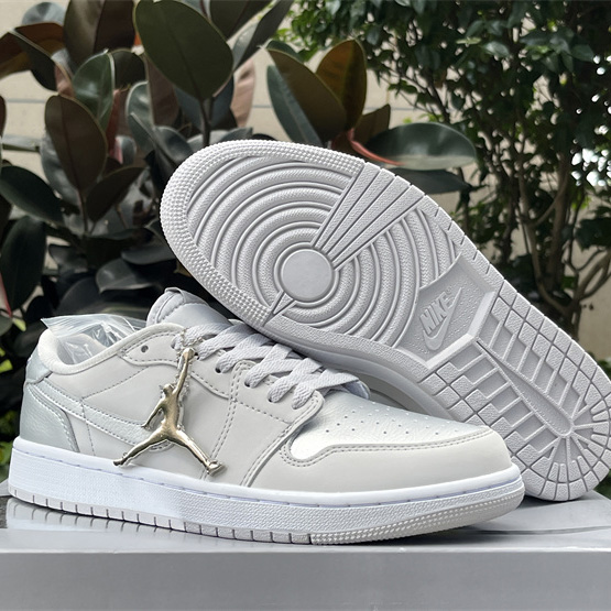 Air Jordan 1 Low OG “Metallic Silver Sneaker      CZ0790-002 - PerfectKickZ