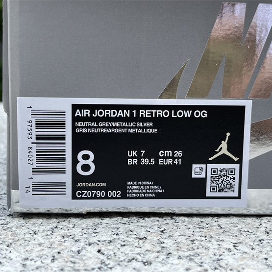 Air Jordan 1 Low OG “Metallic Silver Sneaker      CZ0790-002 - PerfectKickZ