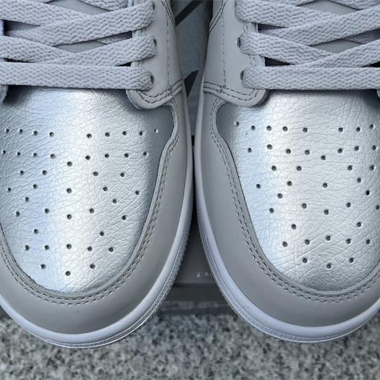 Air Jordan 1 Low OG “Metallic Silver Sneaker      CZ0790-002 - PerfectKickZ