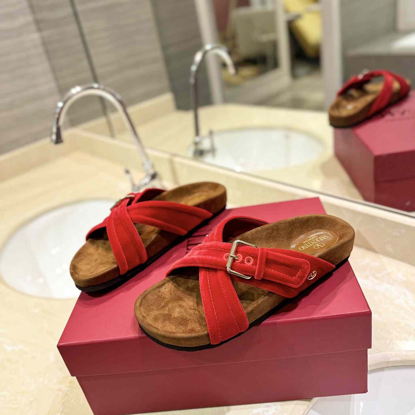 Valenti Fussfriend Velvet Slide Sandal  - PerfectKickZ