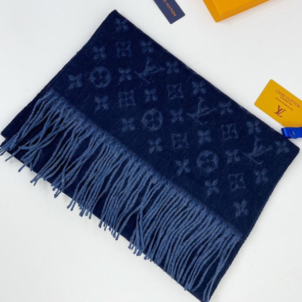 Louis Vuitton LV Essential Scarf - PerfectKickZ