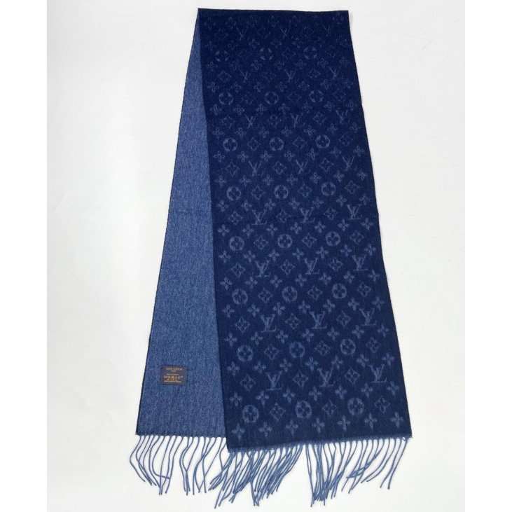 Louis Vuitton LV Essential Scarf - PerfectKickZ