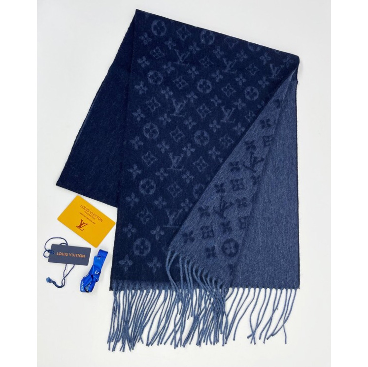 Louis Vuitton LV Essential Scarf - PerfectKickZ