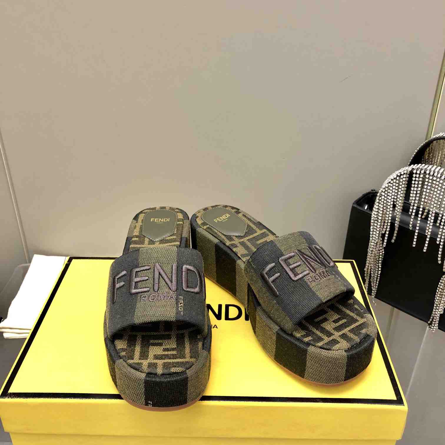 Fendi Sunshine Brown Fabric Flatform Slides - PerfectKickZ