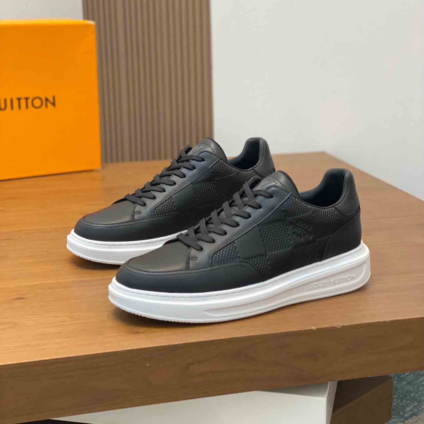Louis Vuitton Beverly Hills Sneaker   1ACQGO - PerfectKickZ